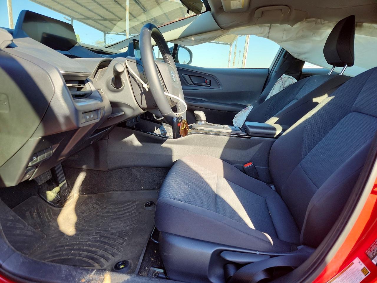 2024 TOYOTA PRIUS