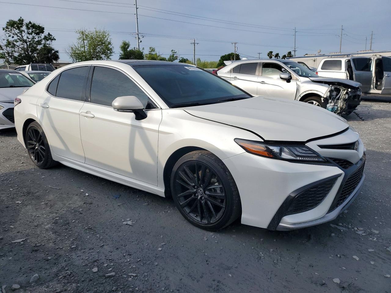 2022 TOYOTA CAMRY