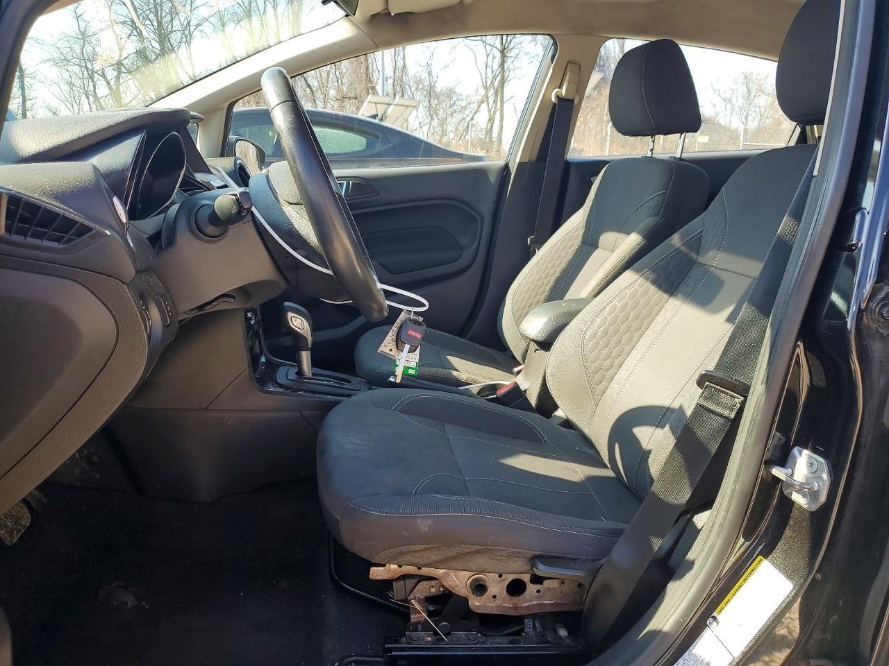2014 FORD Fiesta