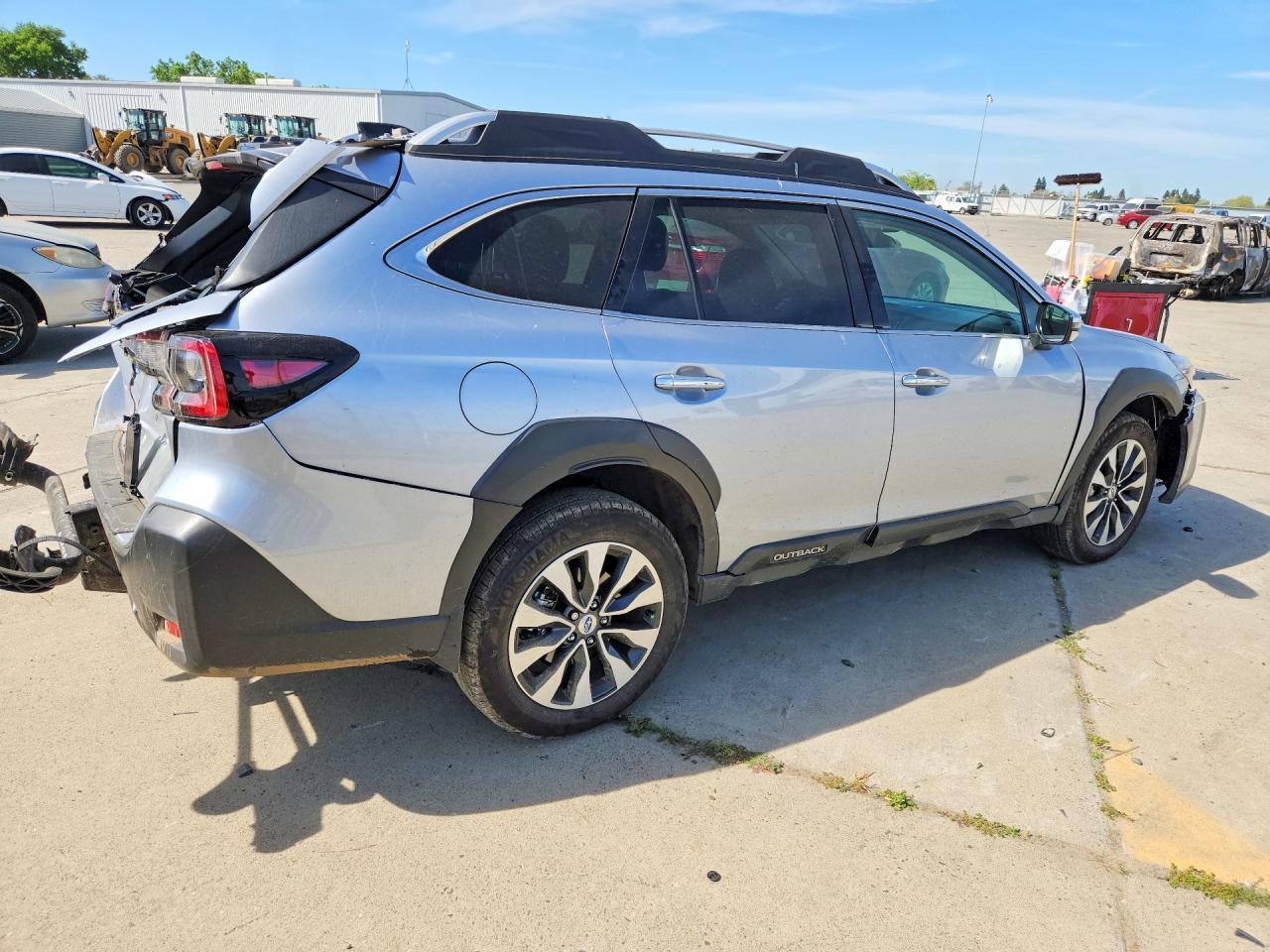 2025 SUBARU Outback