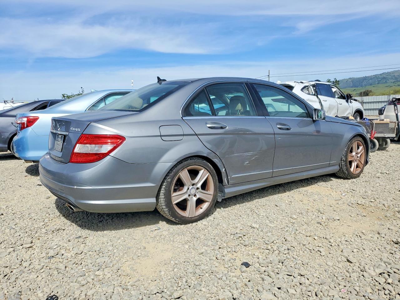 2011 MERCEDES-BENZ C-CLASS