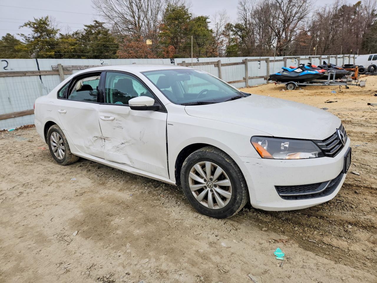 2014 VOLKSWAGEN Passat