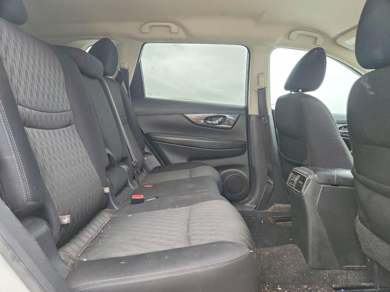 2017 NISSAN ROGUE