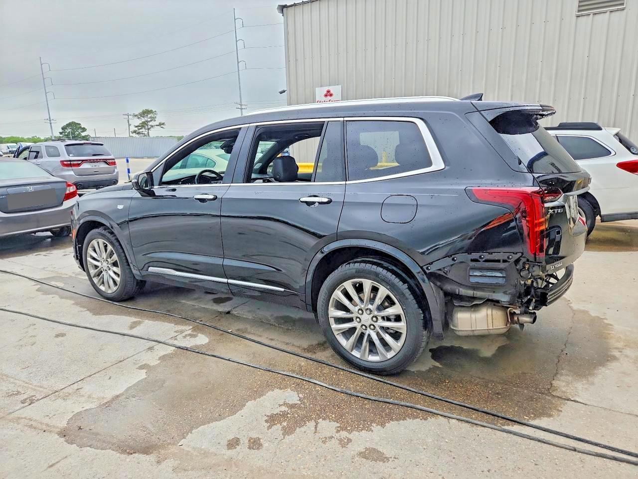 2022 CADILLAC XT6