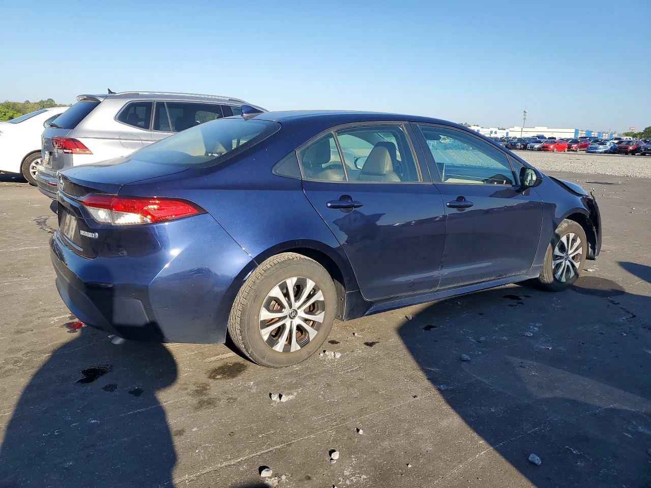 2022 TOYOTA COROLLA