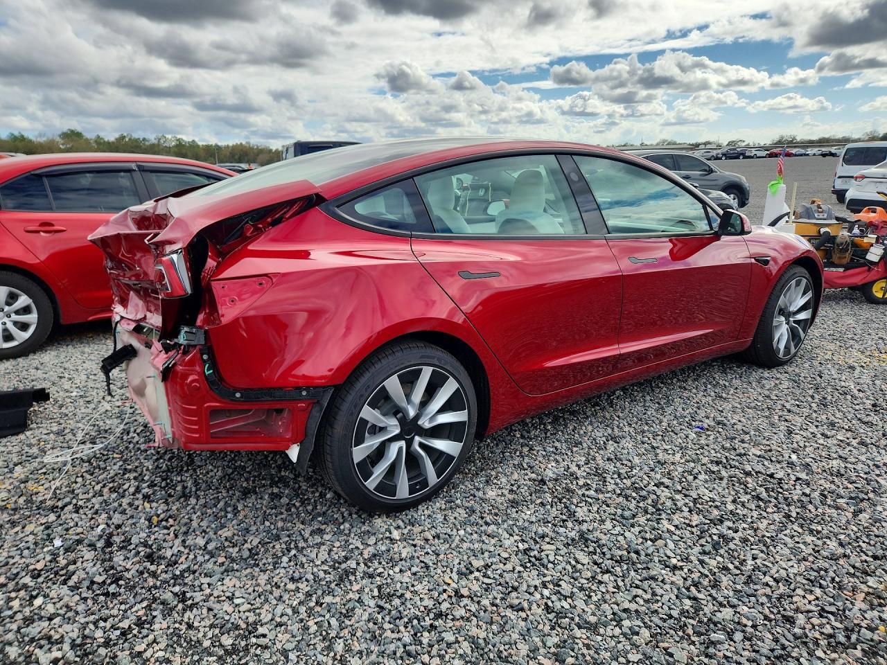 2025 TESLA MODEL 3