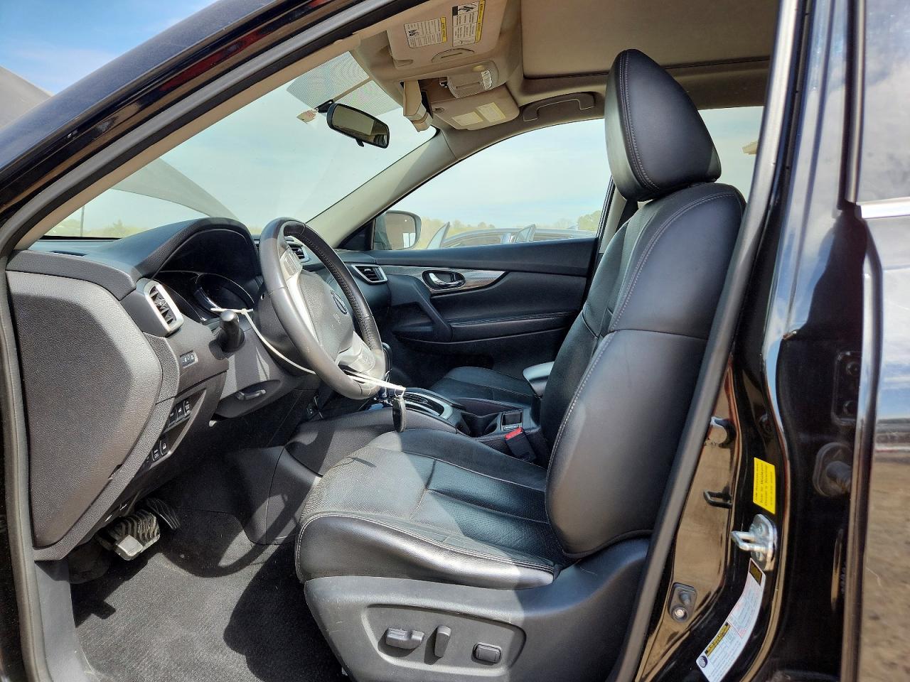 2014 NISSAN ROGUE