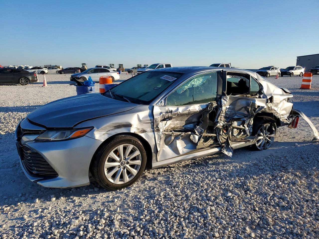 2019 TOYOTA CAMRY