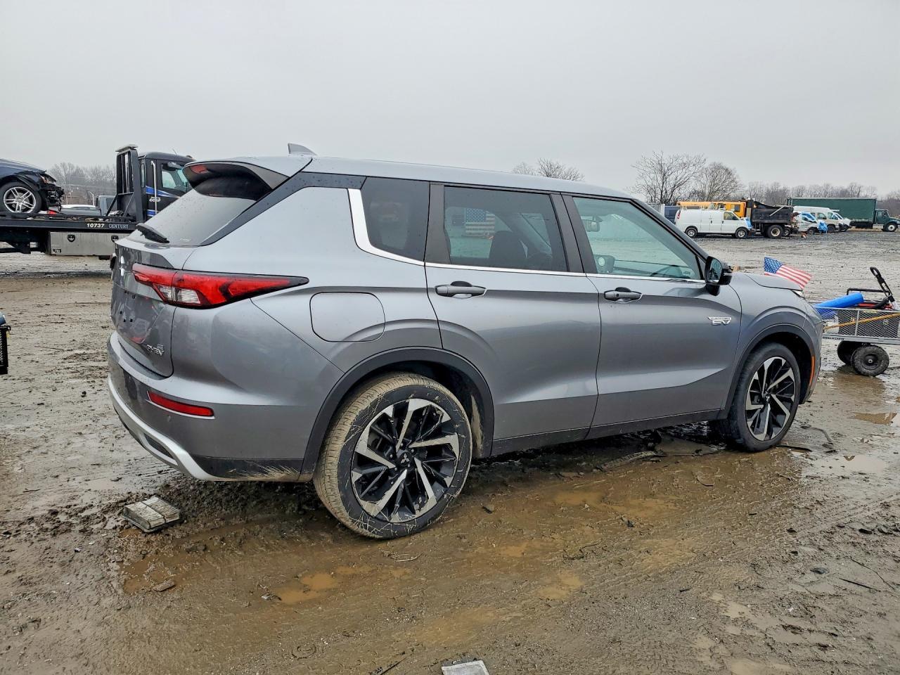 2023 MITSUBISHI outlander
