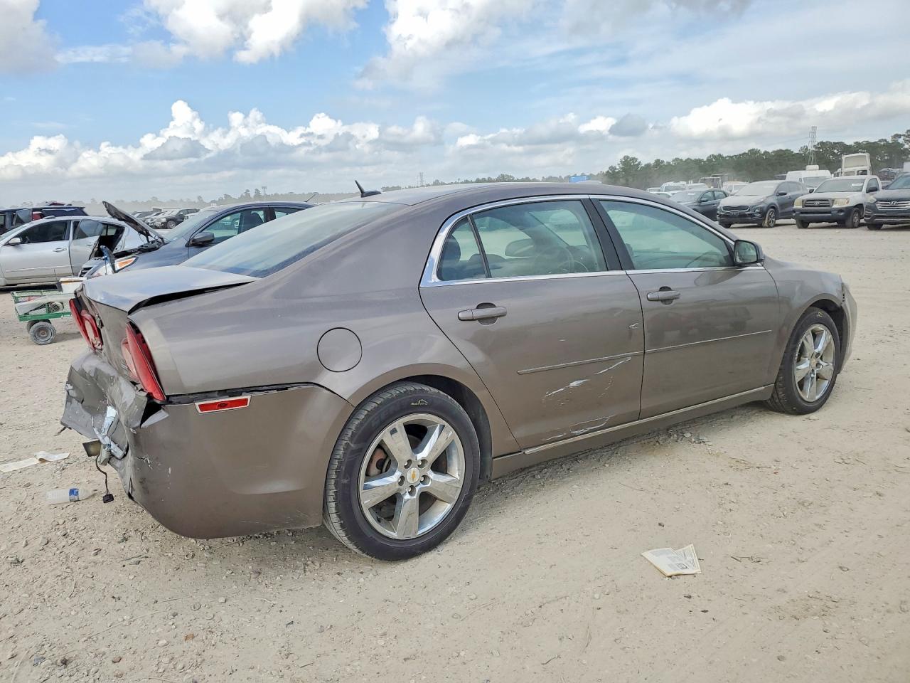 2011 CHEVROLET MALIBU