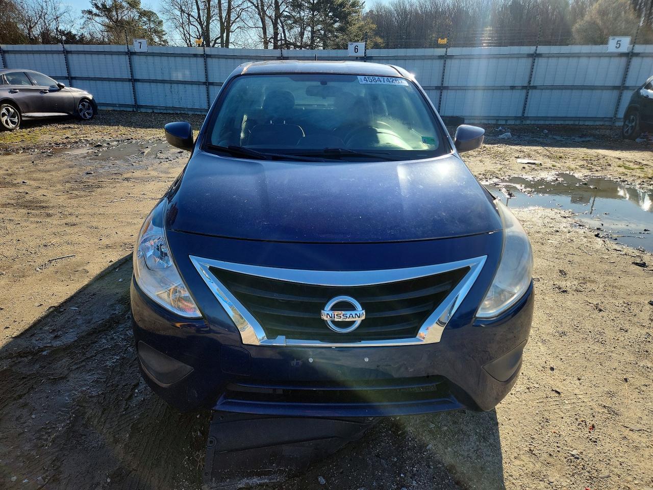 2018 NISSAN VERSA