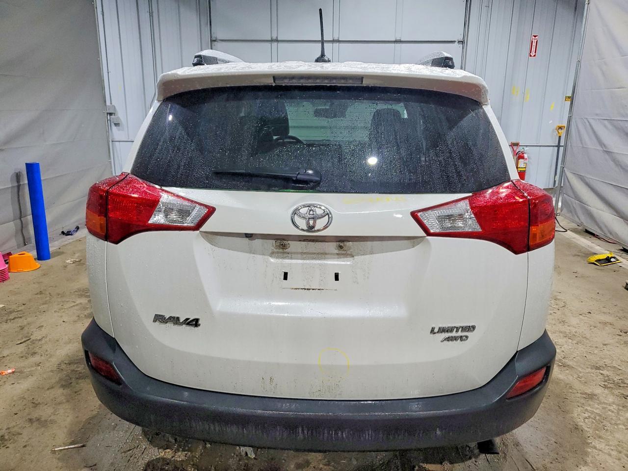 2015 TOYOTA RAV4