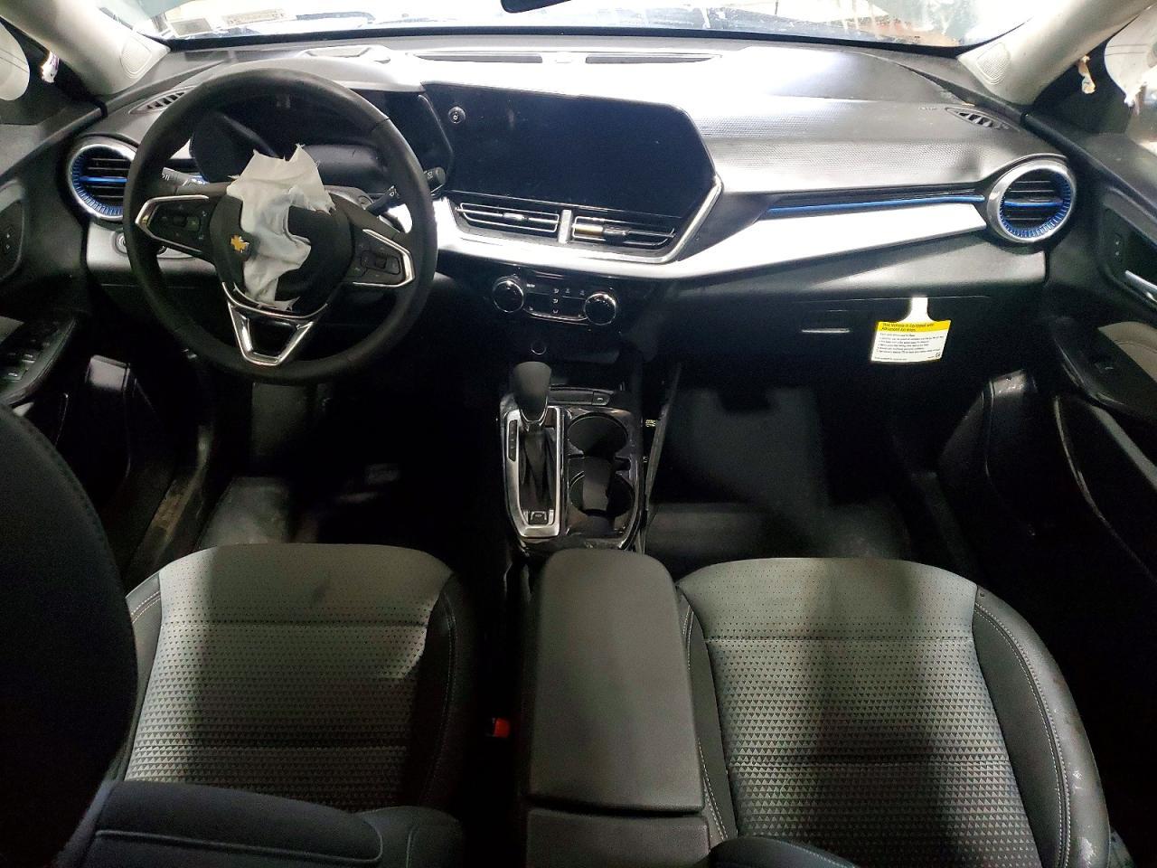 2025 CHEVROLET TRAX