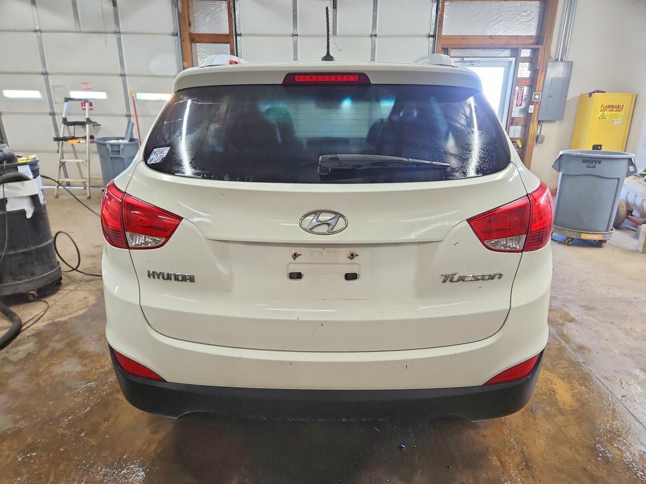 2010 HYUNDAI TUCSON