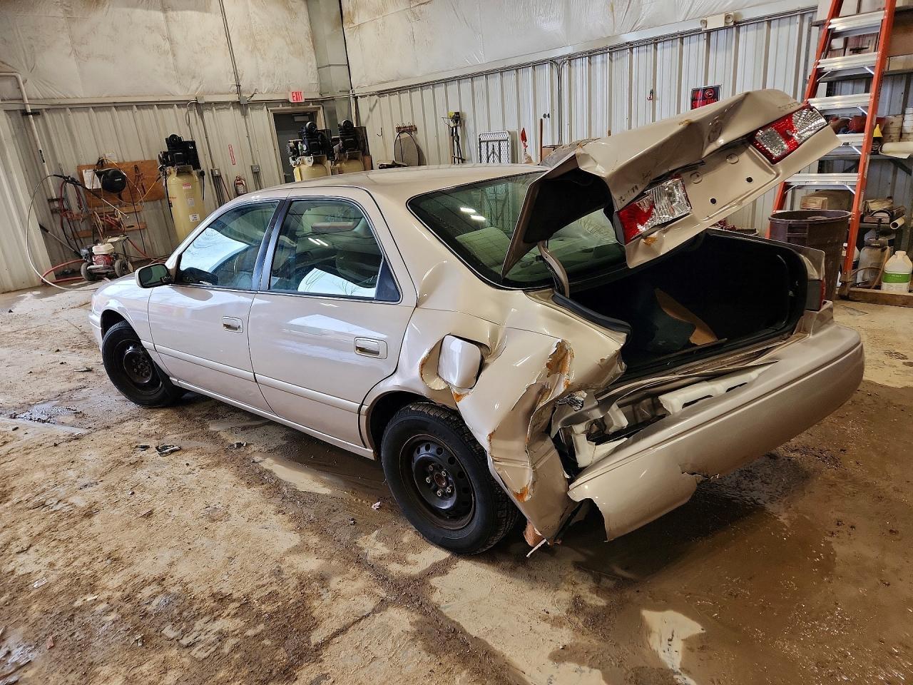 2000 TOYOTA CAMRY