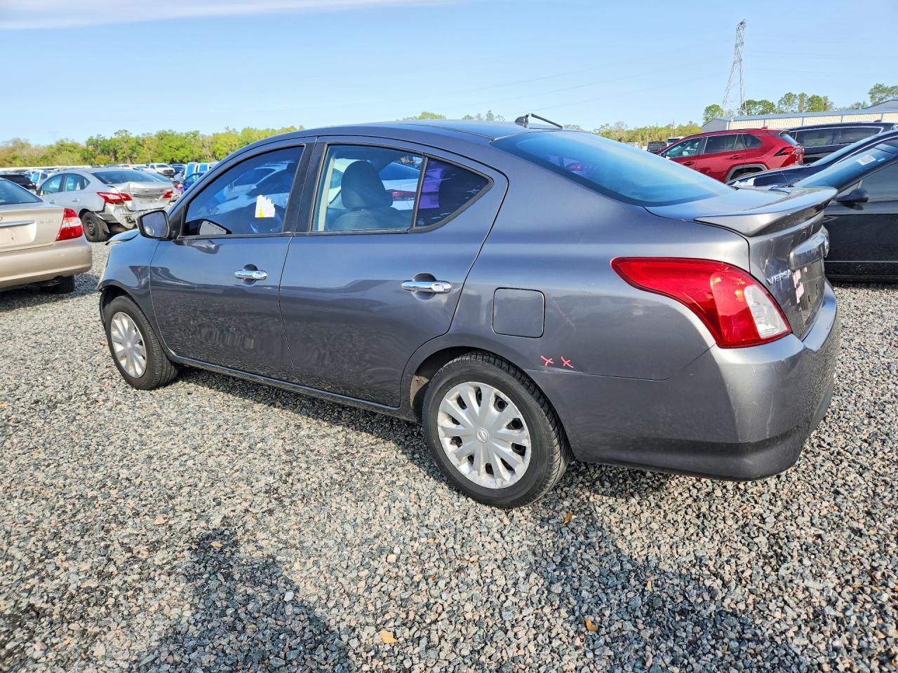 2018 NISSAN VERSA