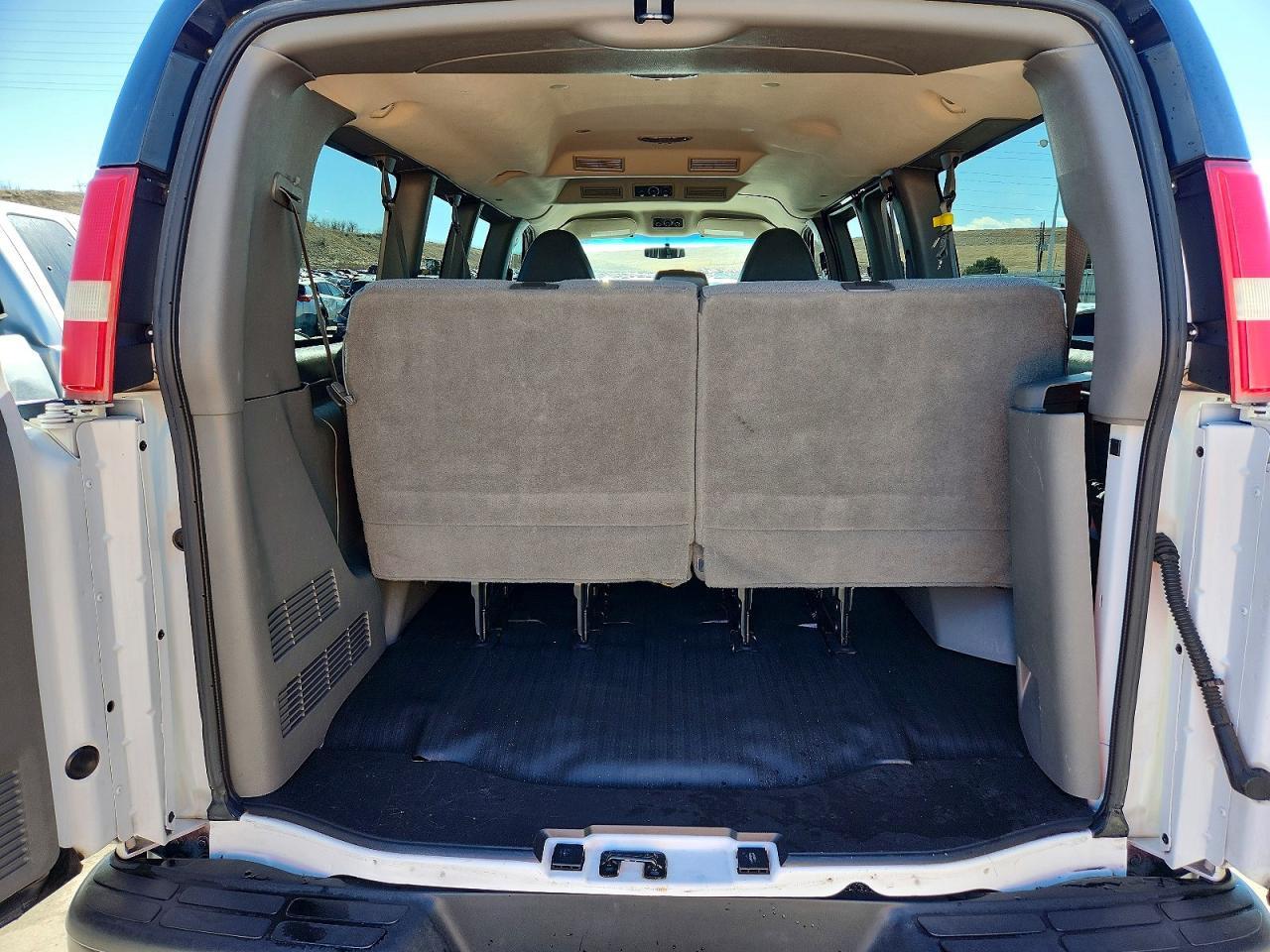 2014 CHEVROLET Express 3500