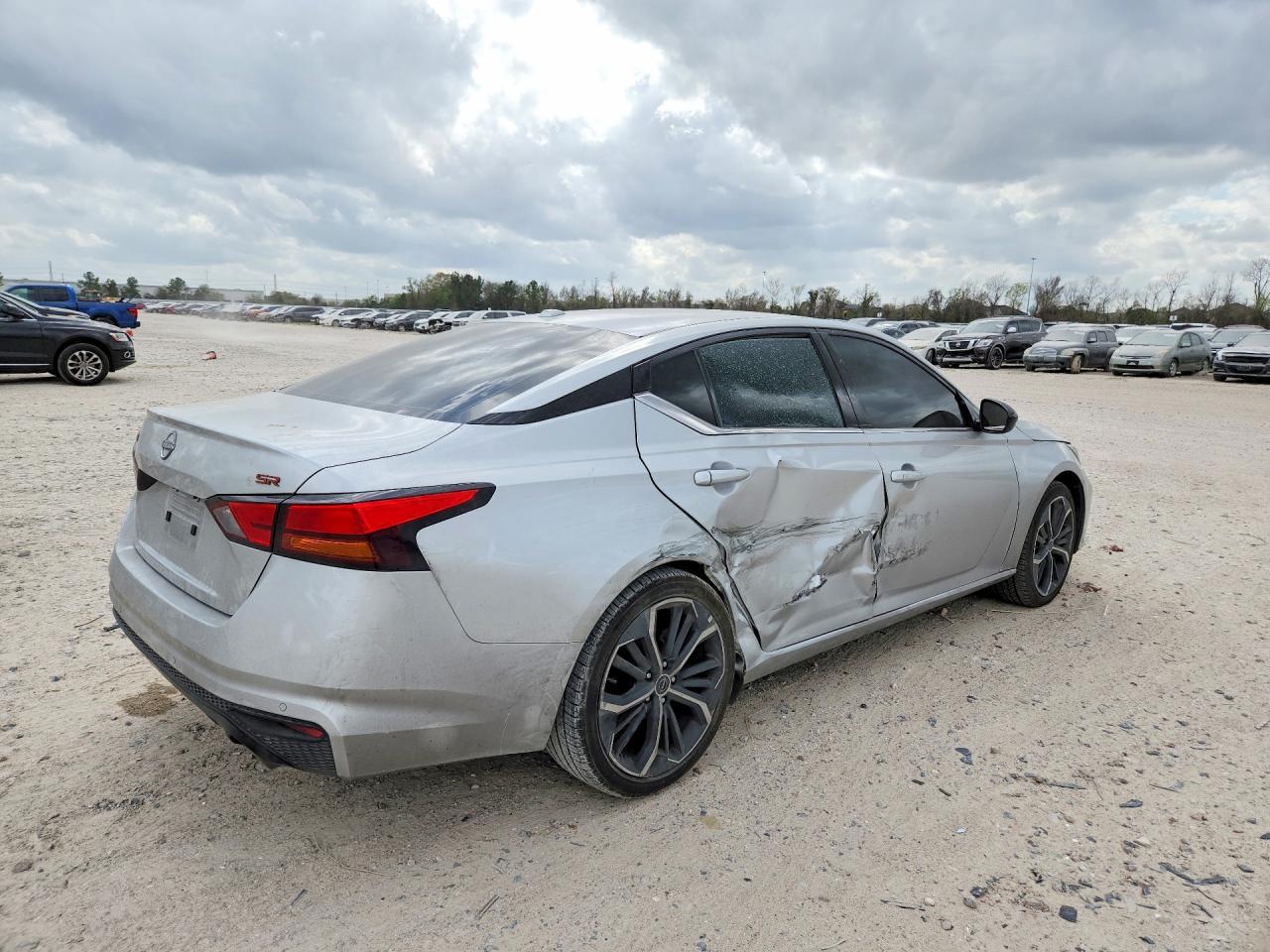 2024 NISSAN ALTIMA