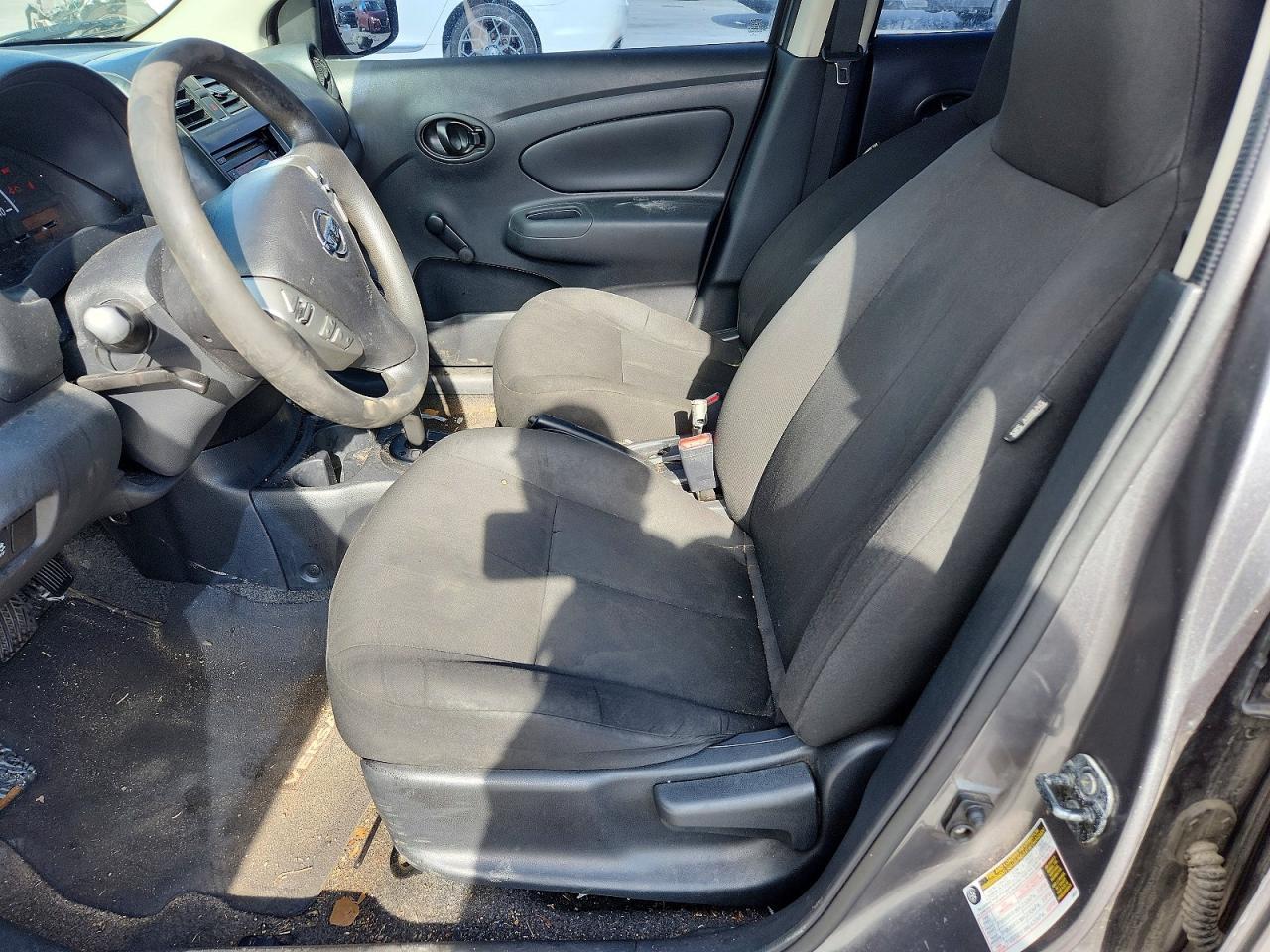 2016 NISSAN VERSA