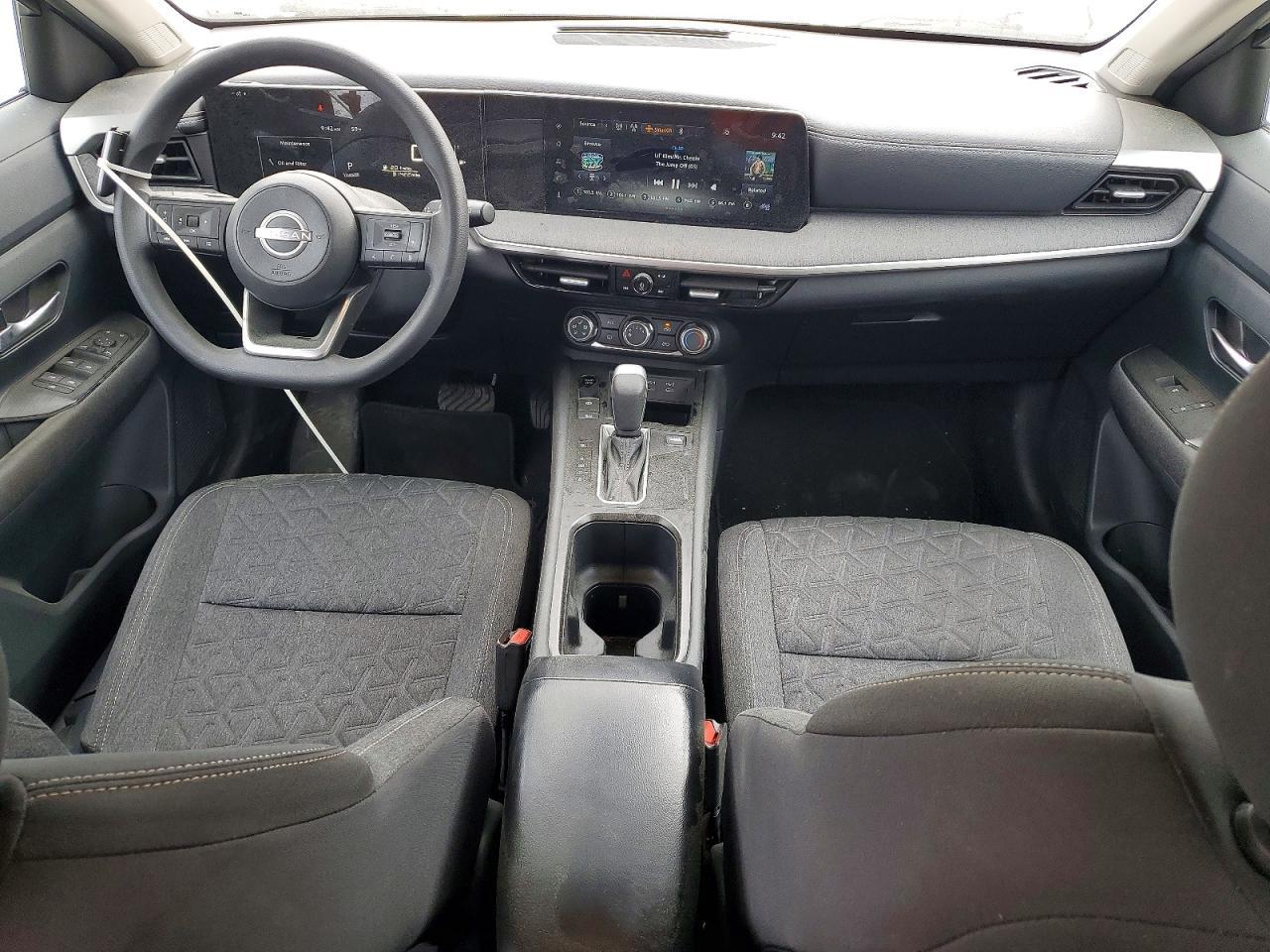 2025 NISSAN KICKS