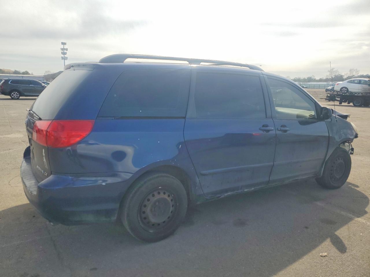 2007 TOYOTA SIENNA