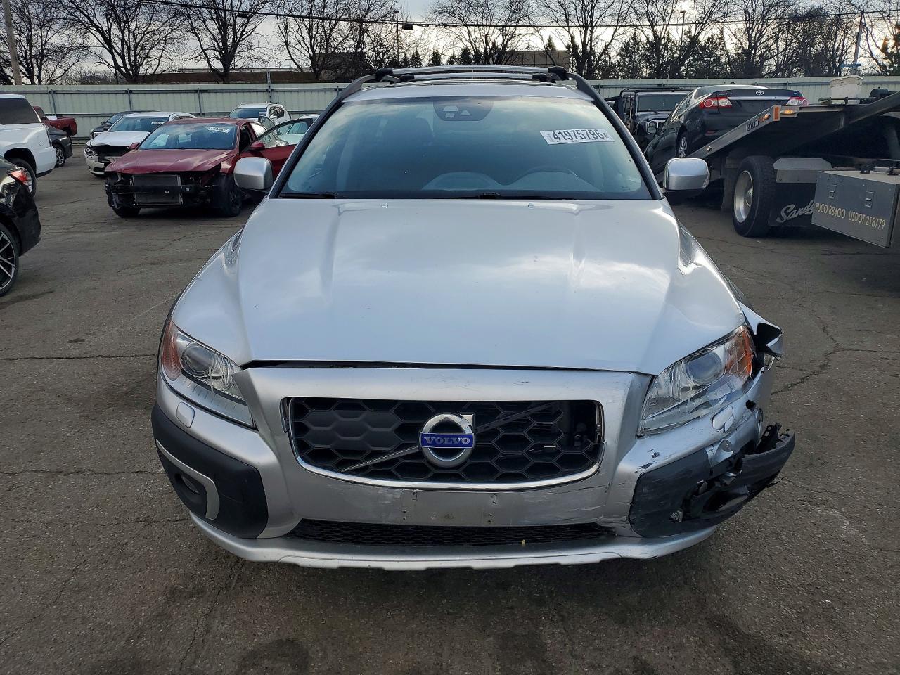 2015 VOLVO XC70