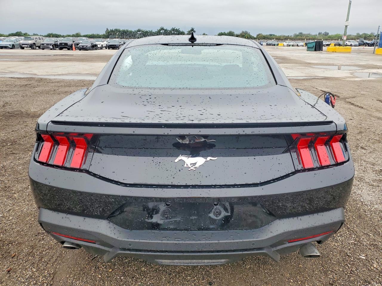 2025 FORD MUSTANG