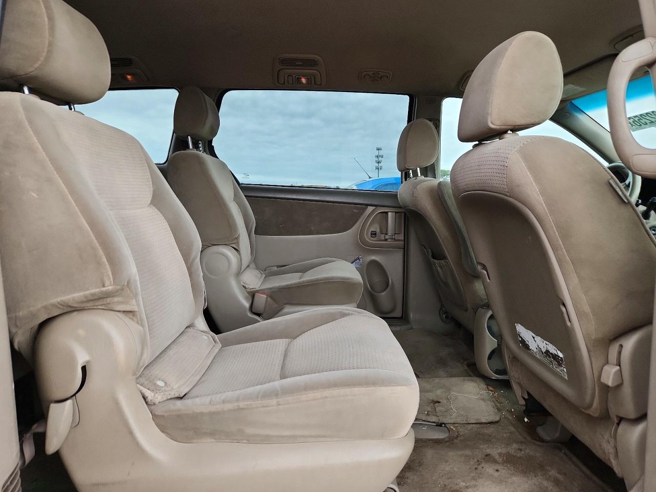 2008 TOYOTA SIENNA