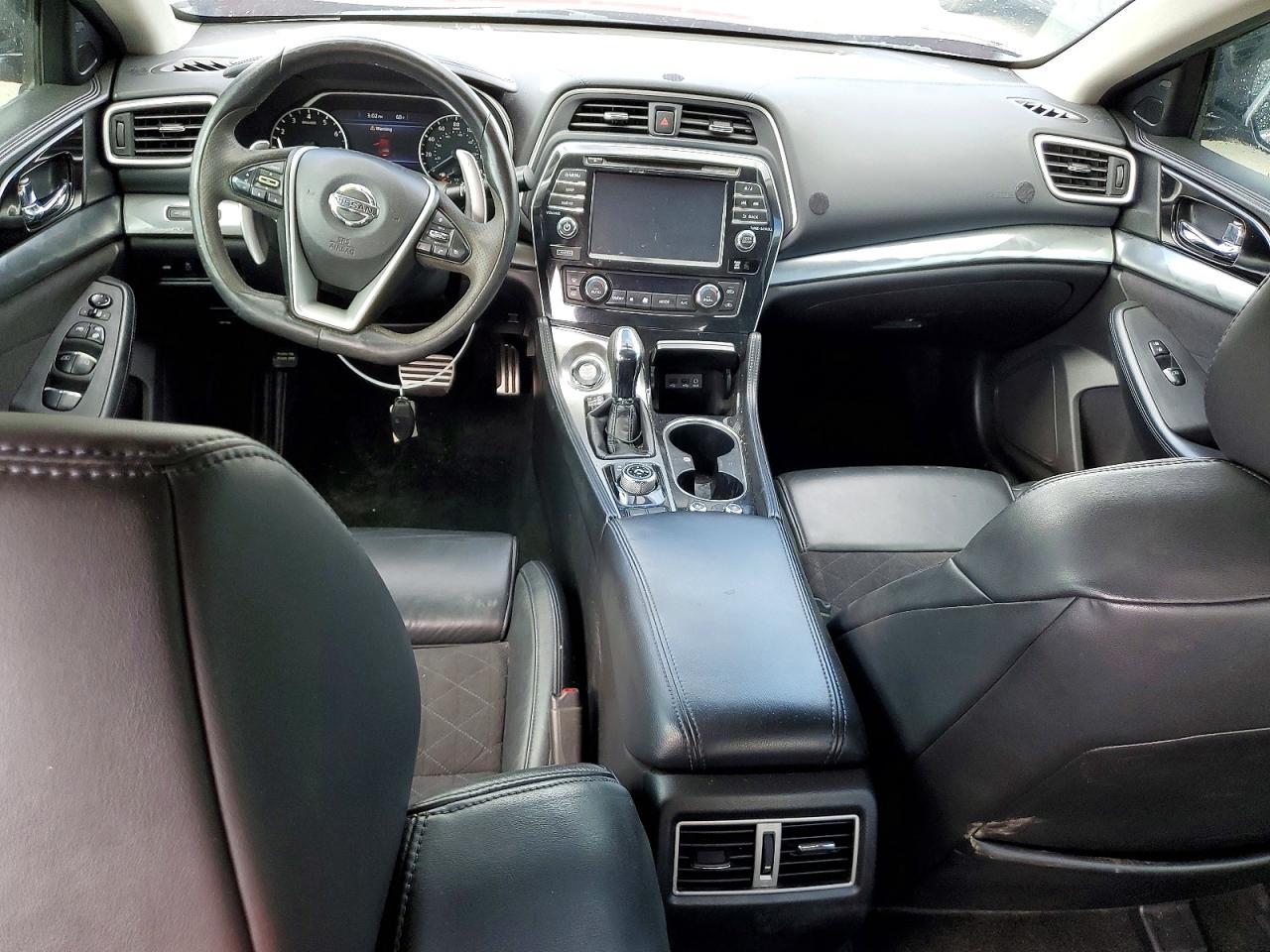 2016 NISSAN Maxima