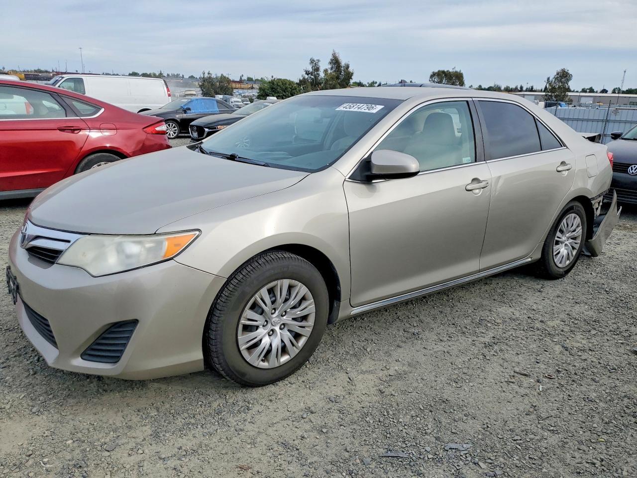 2014 TOYOTA CAMRY