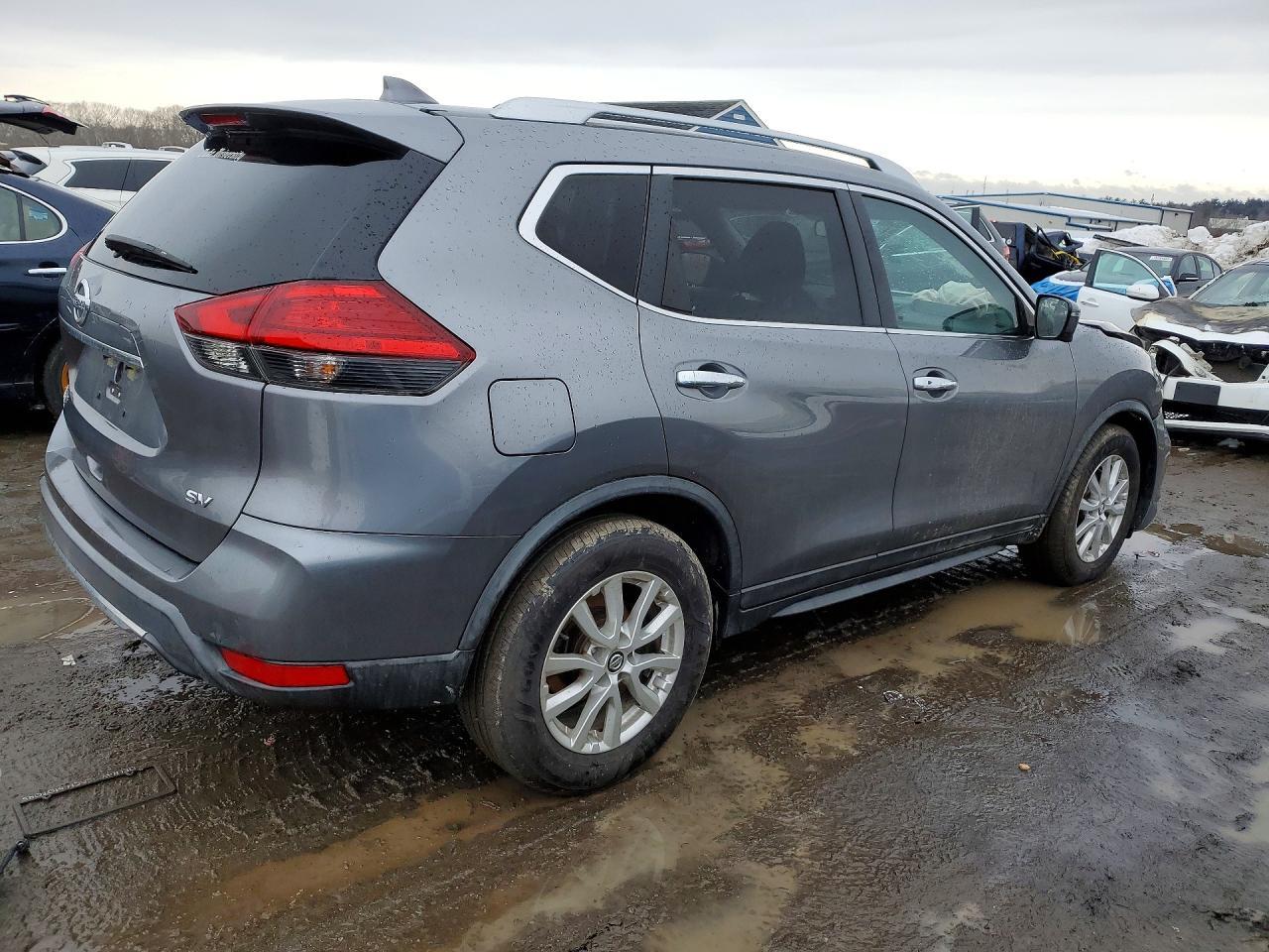2017 NISSAN ROGUE