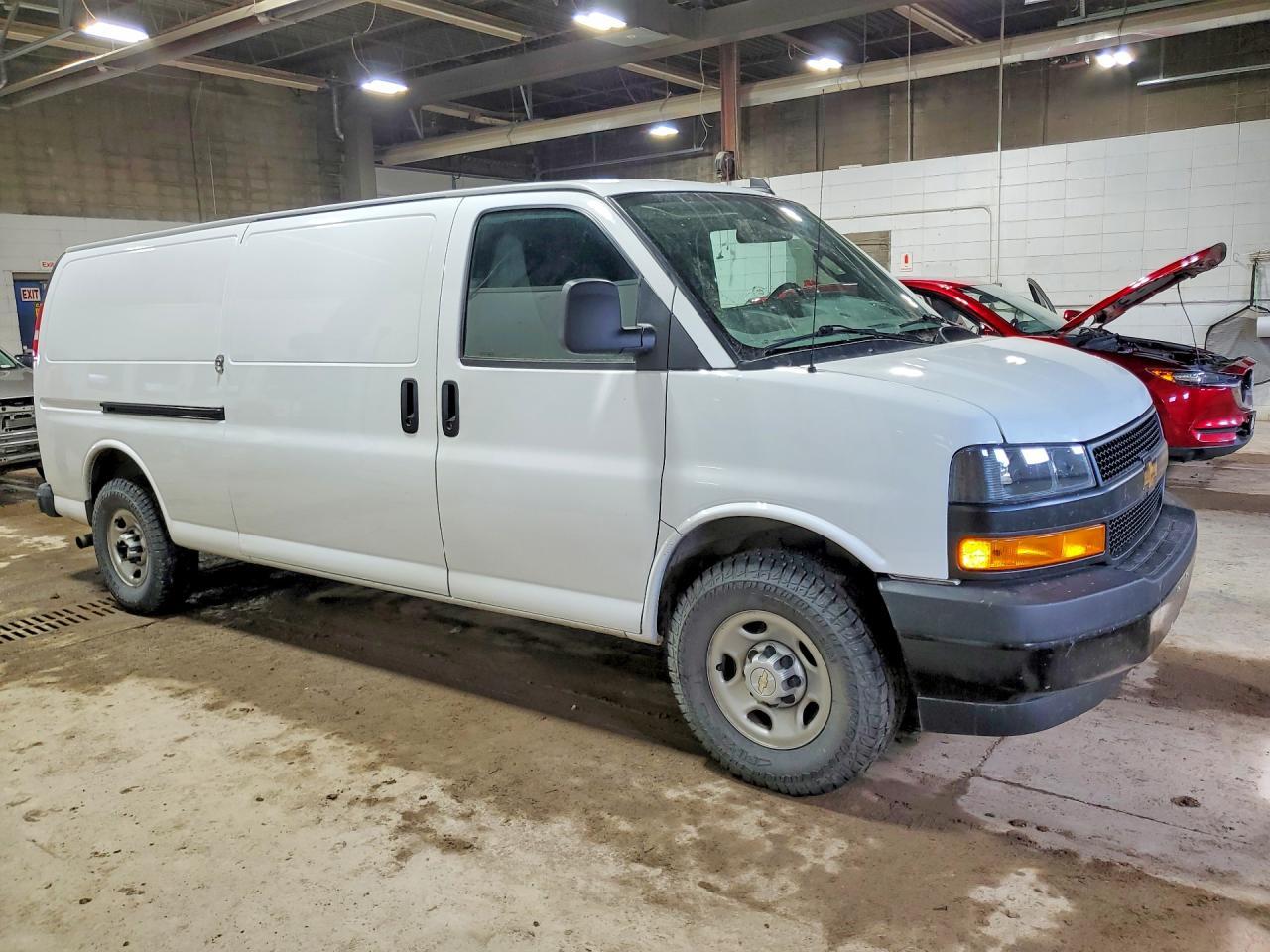 2023 CHEVROLET Express 3500