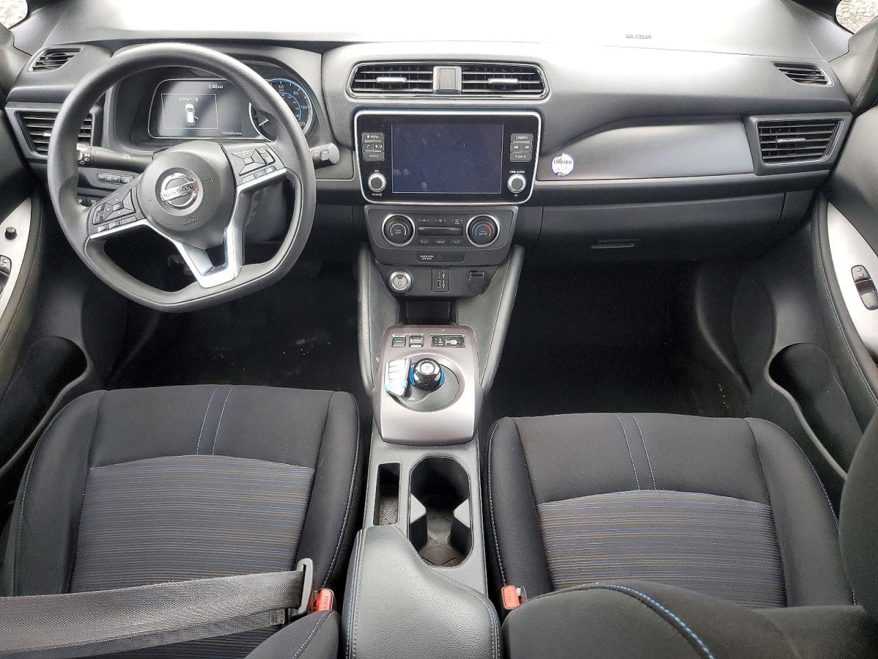 2022 NISSAN LEAF