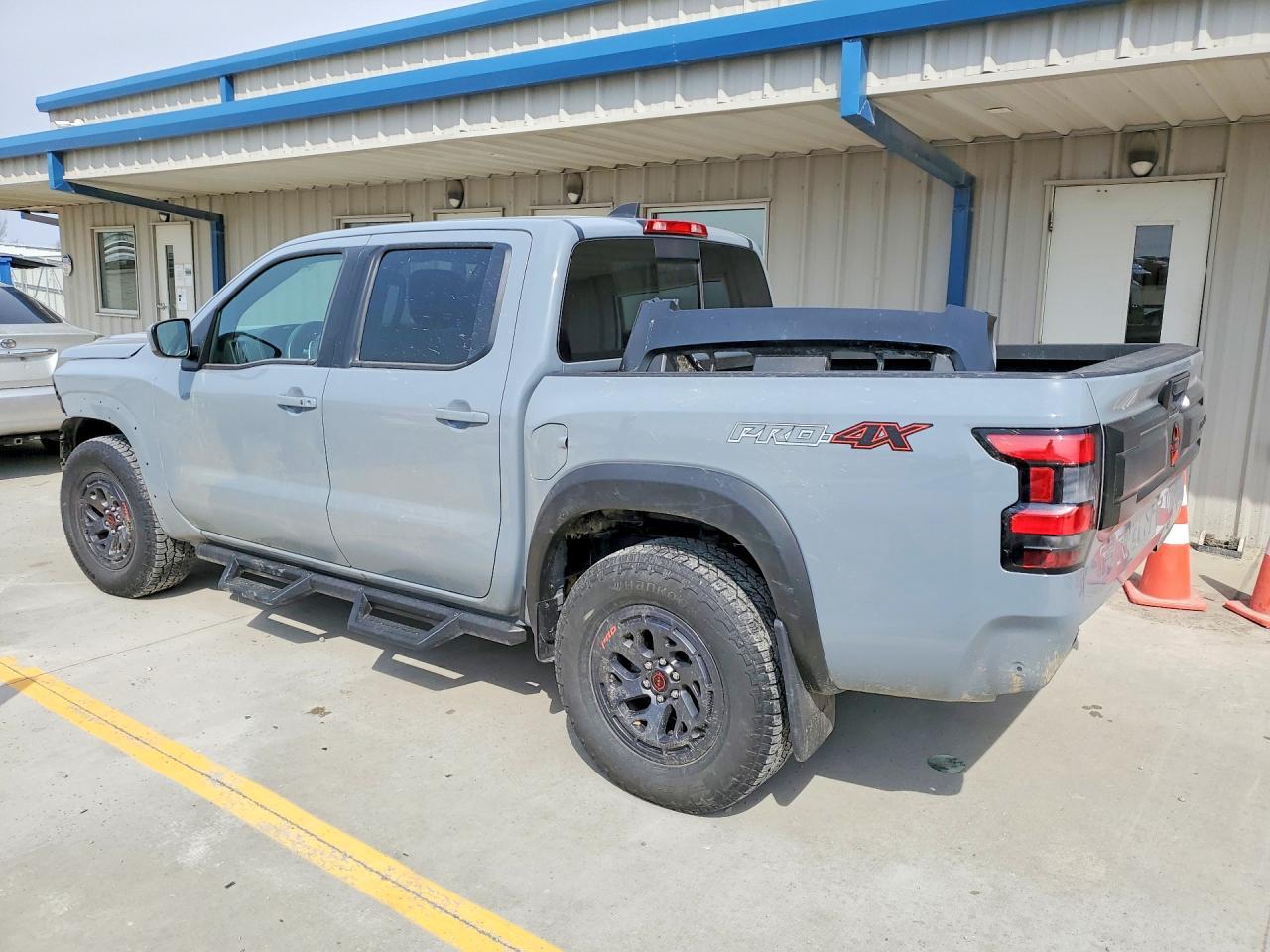 2025 NISSAN Frontier