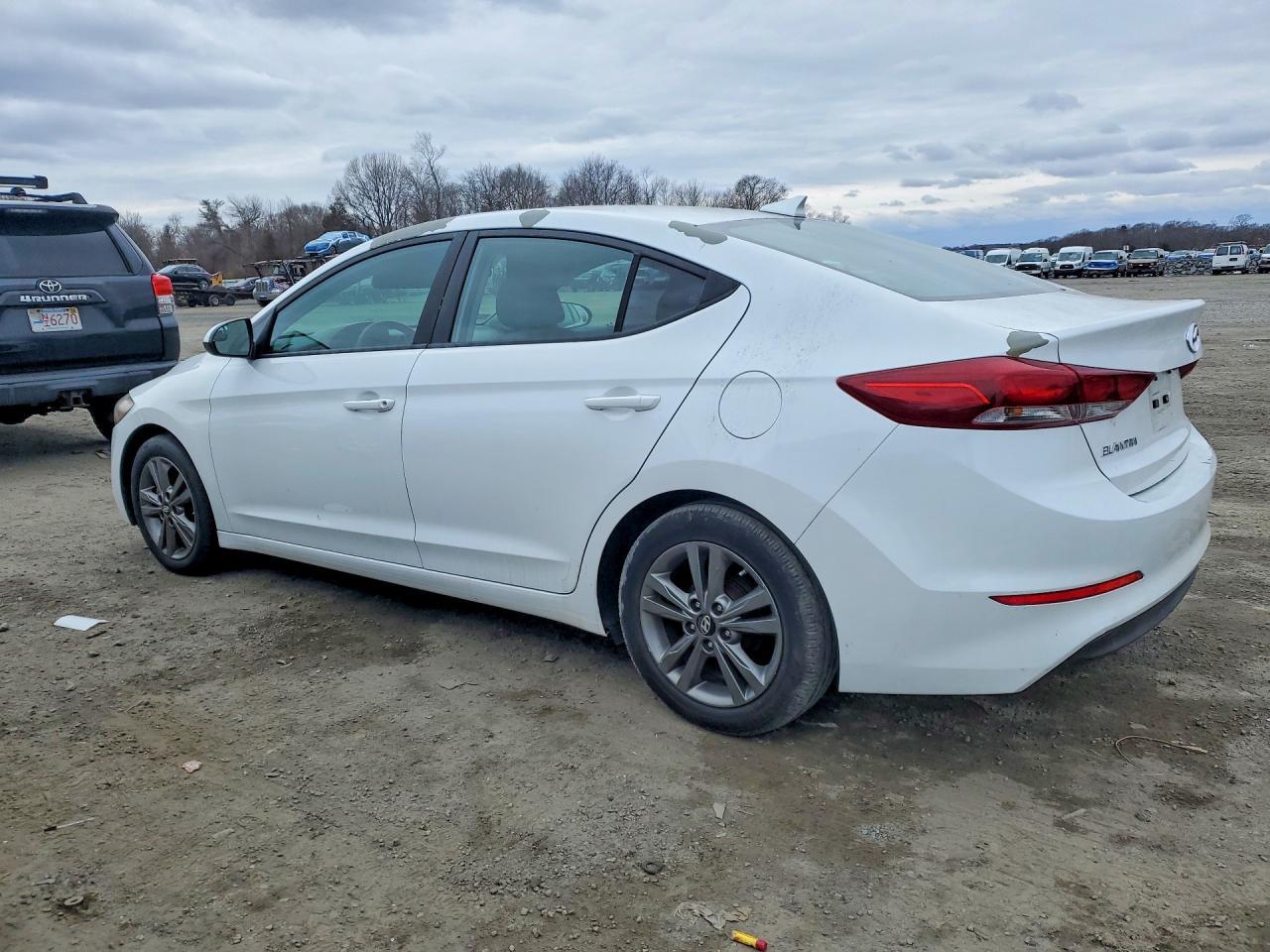 2017 HYUNDAI ELANTRA