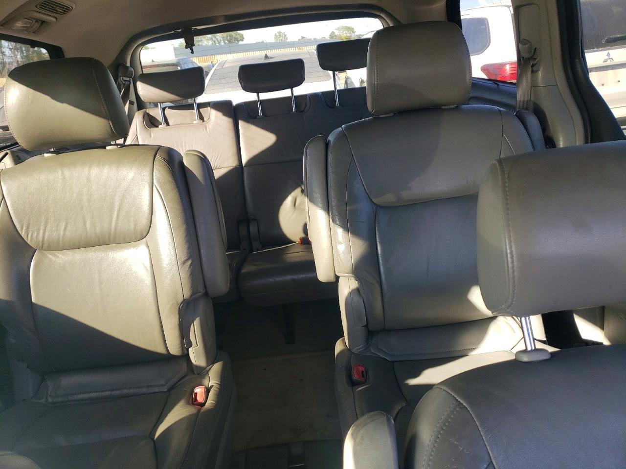 2004 TOYOTA SIENNA