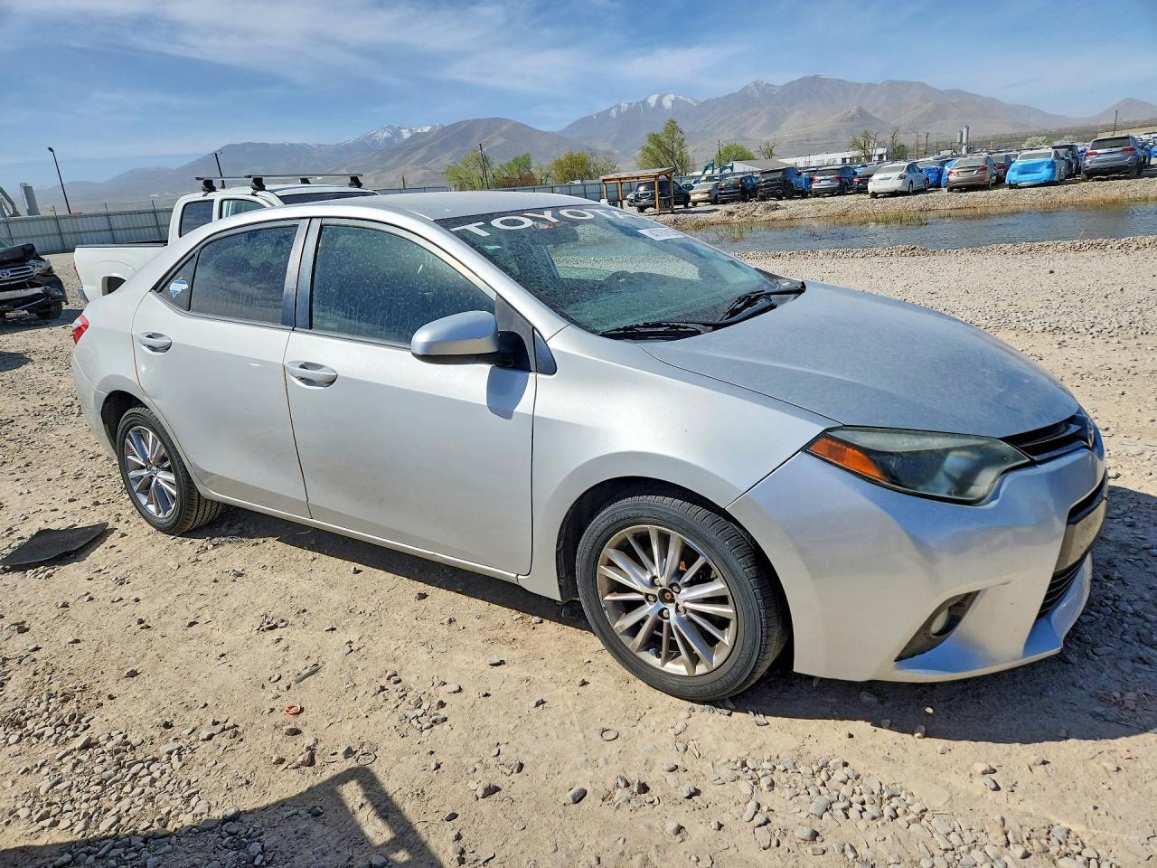 2015 TOYOTA COROLLA
