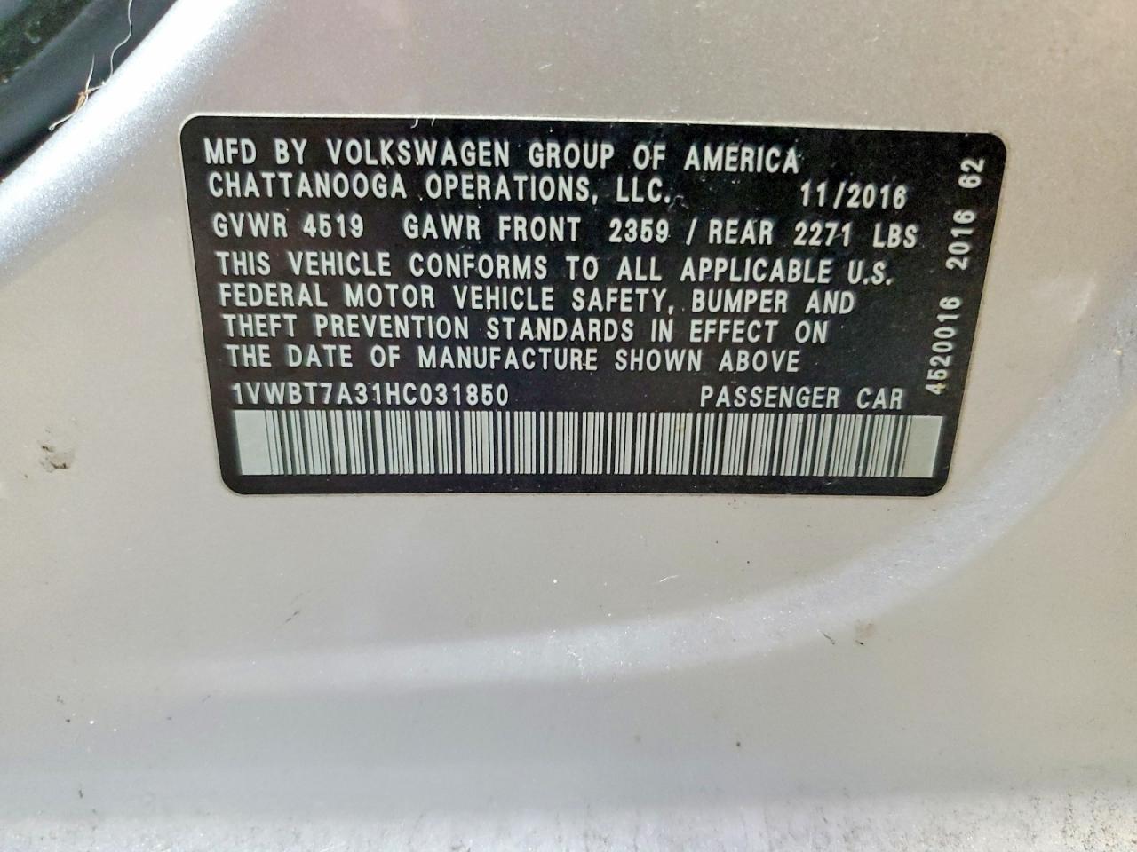 2017 VOLKSWAGEN Passat