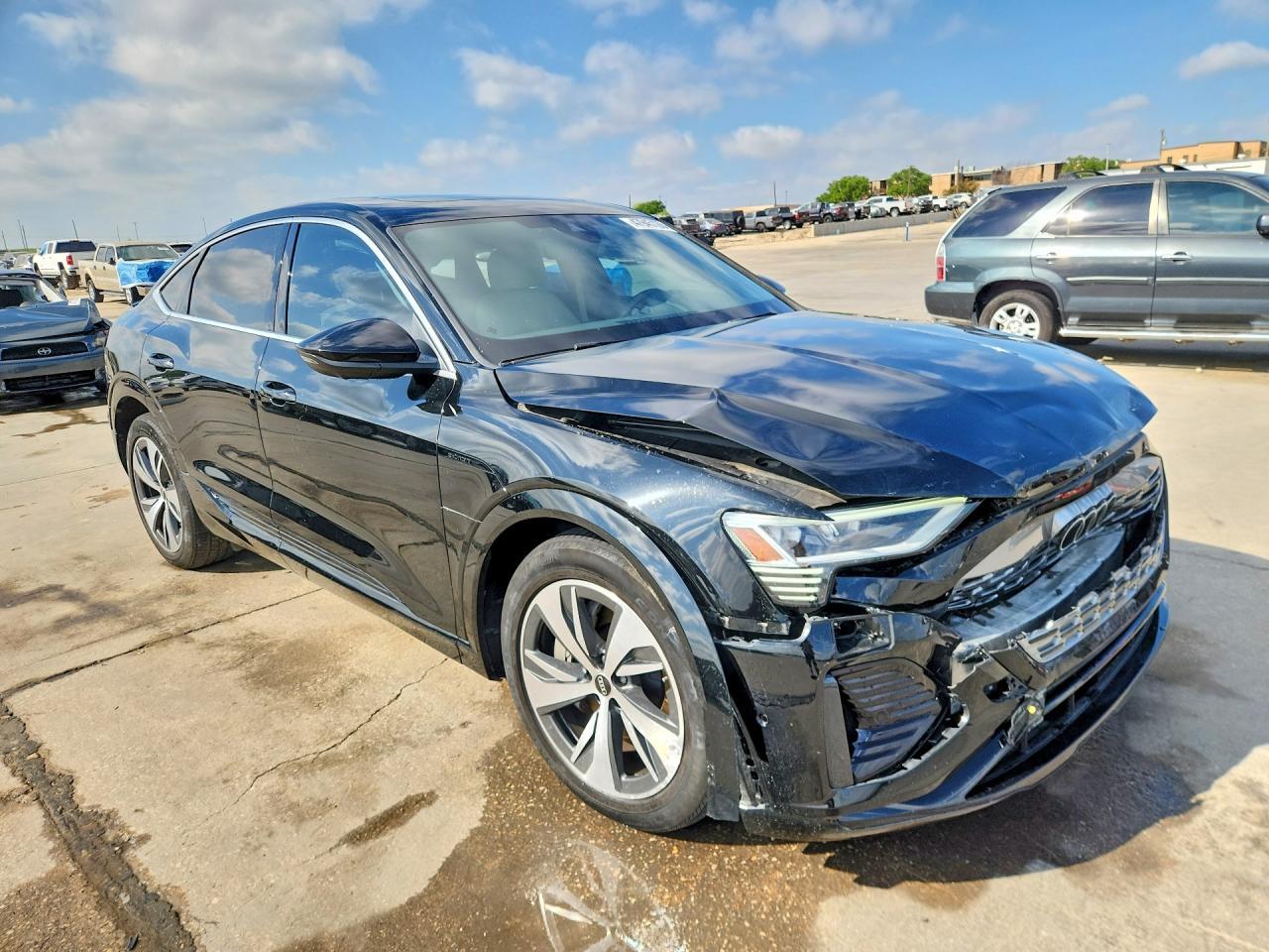 2024 AUDI Q8