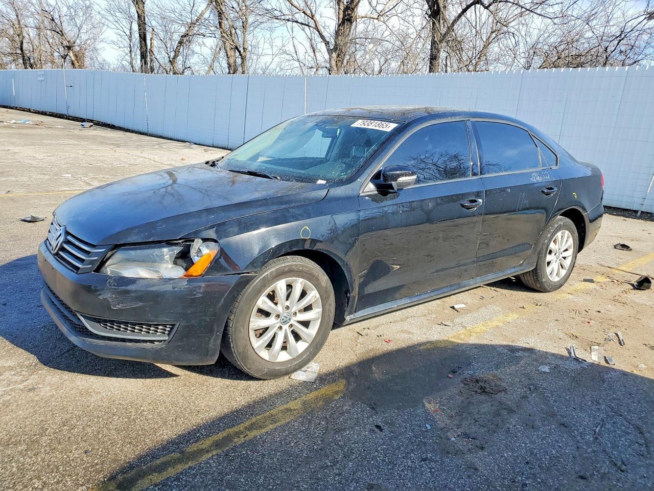 2013 VOLKSWAGEN Passat