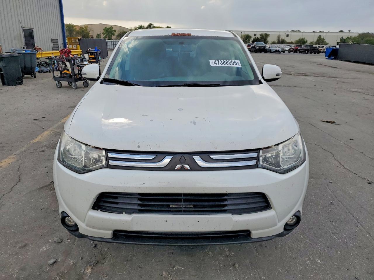 2014 MITSUBISHI outlander