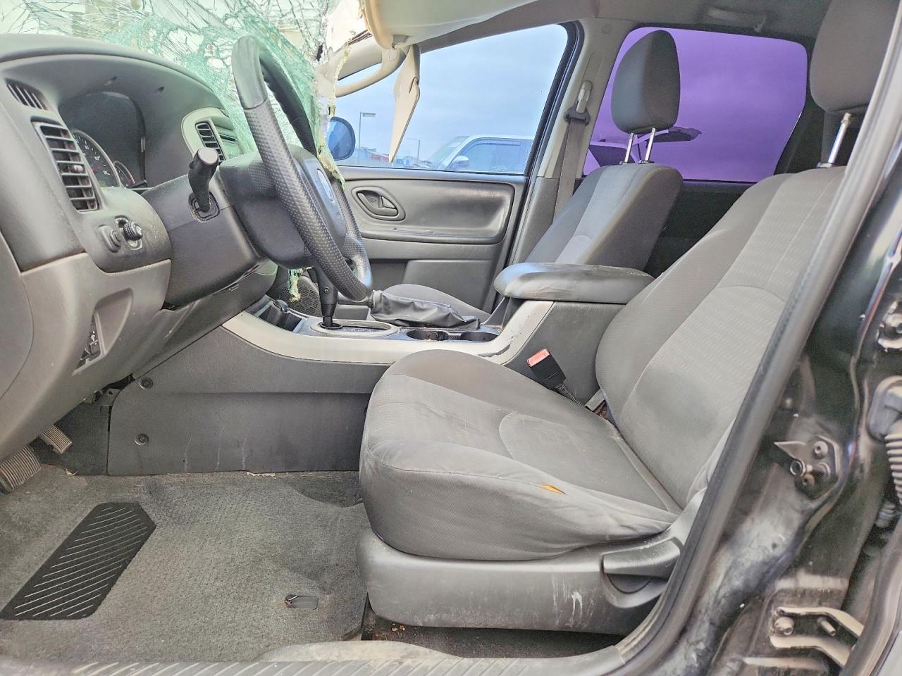 2006 MAZDA Tribute