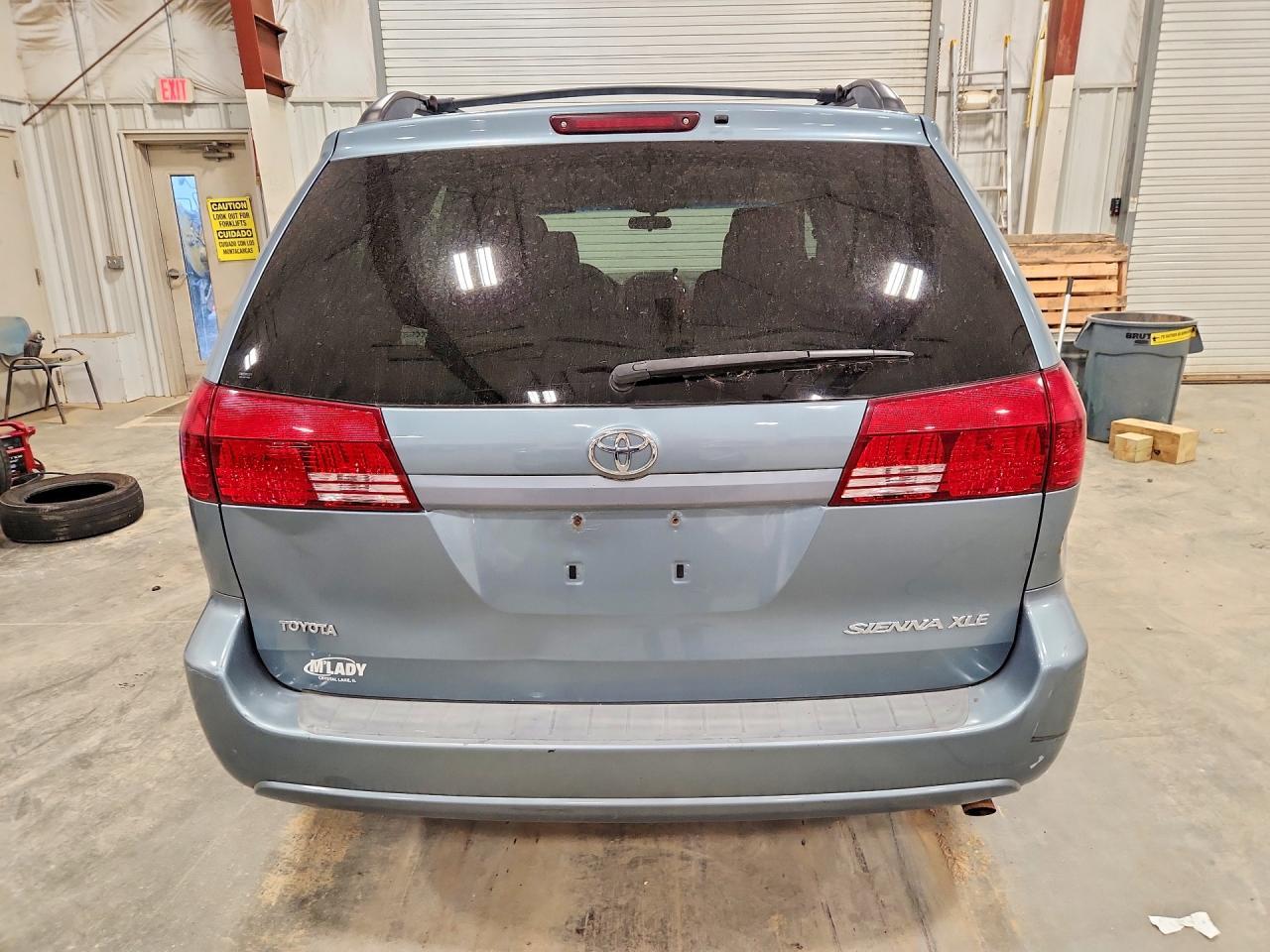 2005 TOYOTA SIENNA