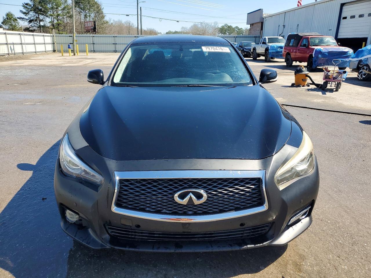 2015 INFINITI Q50