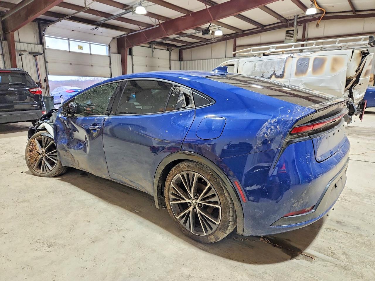 2024 TOYOTA PRIUS