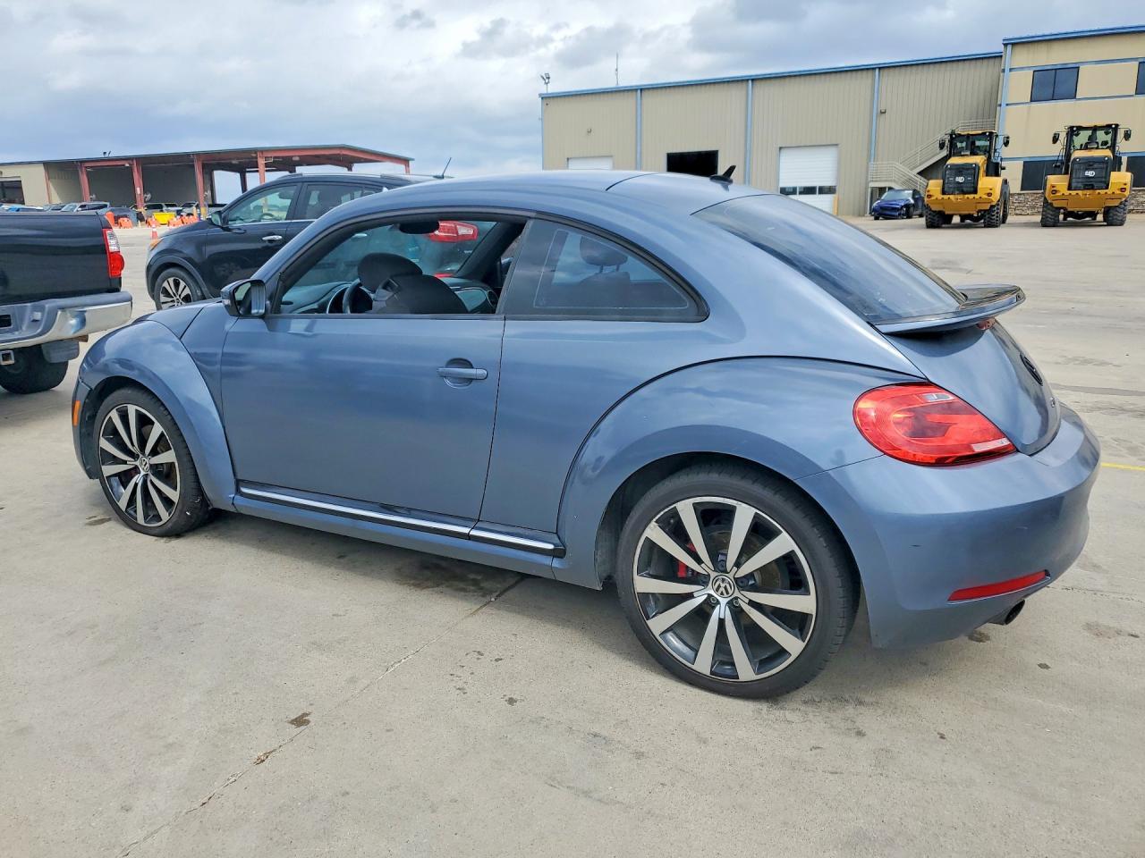 2012 VOLKSWAGEN Beetle