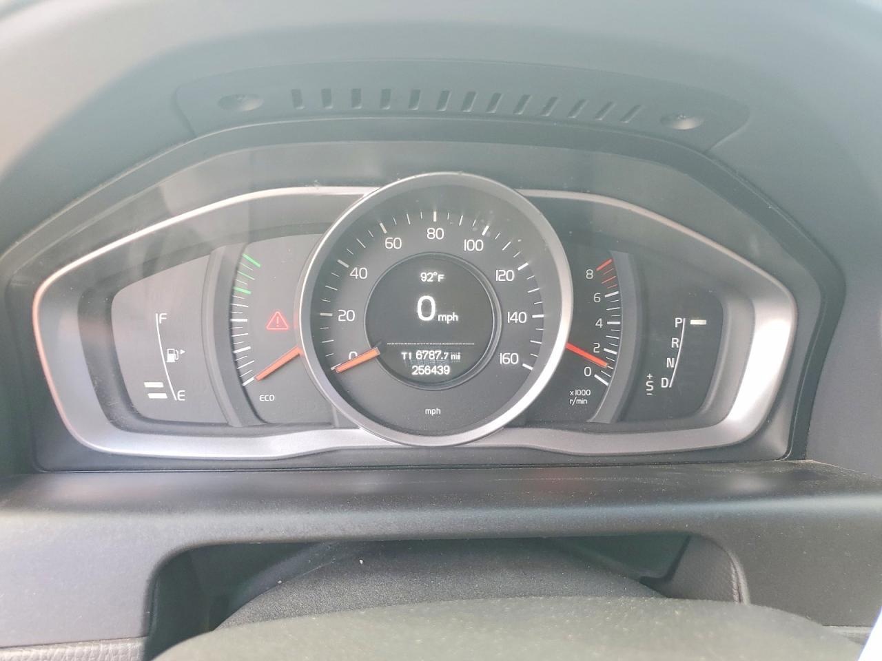 2015 VOLVO XC60