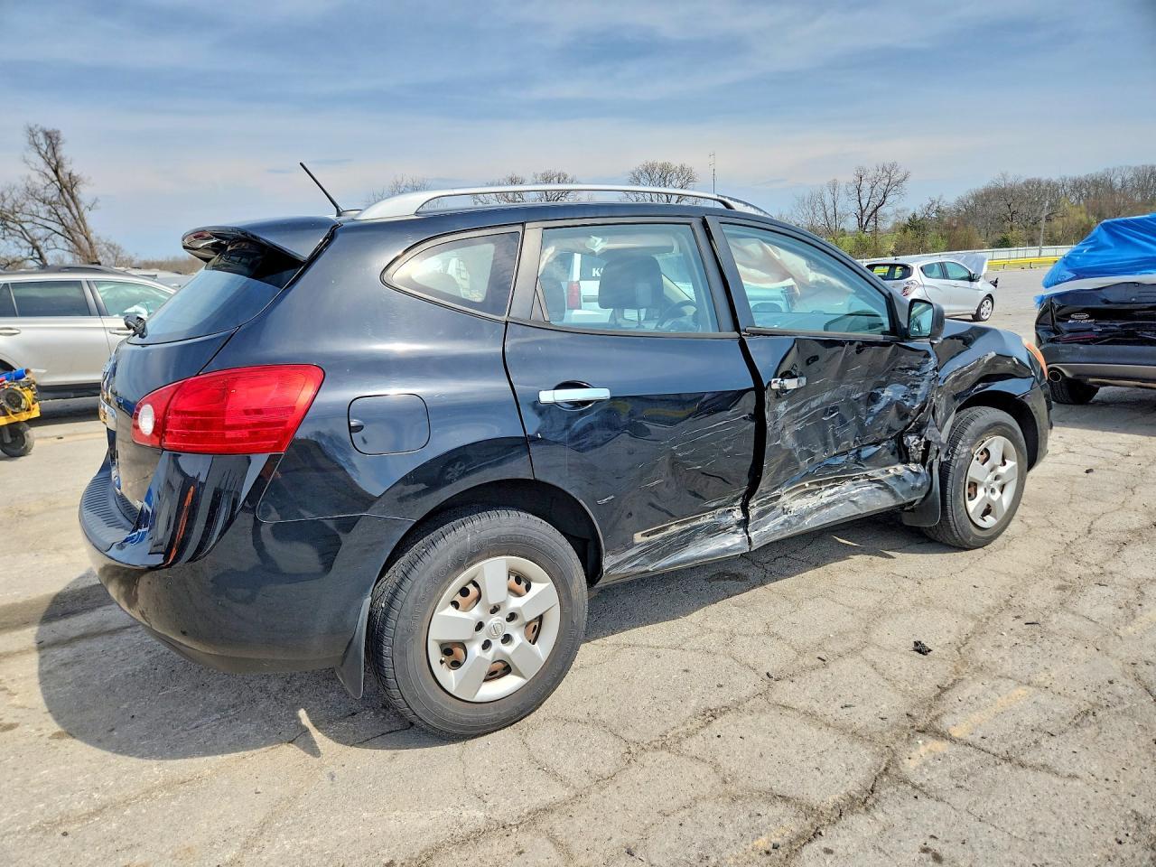 2014 NISSAN ROGUE