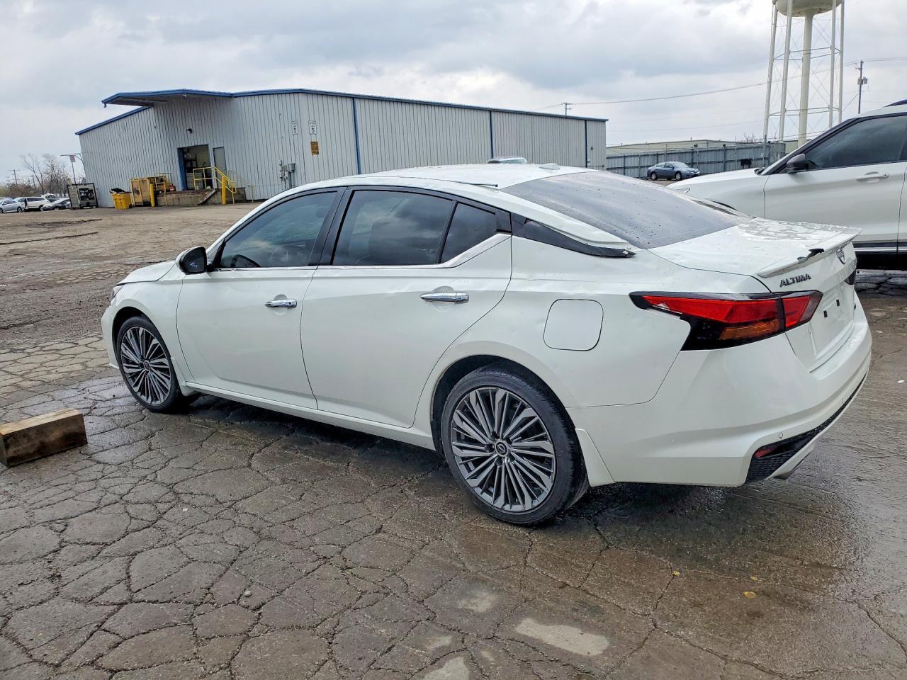 2024 NISSAN ALTIMA