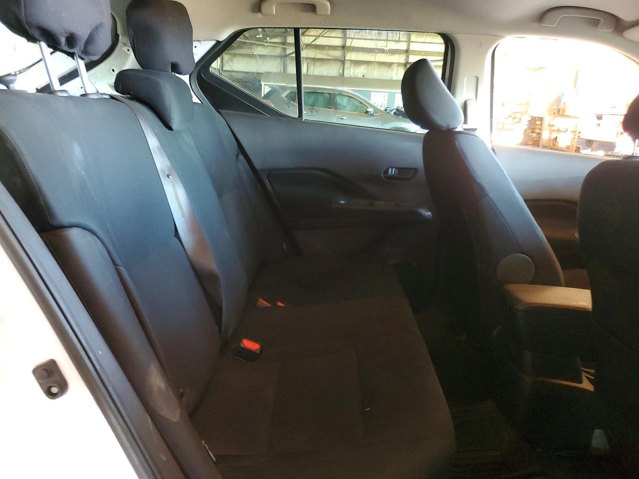 2024 NISSAN KICKS